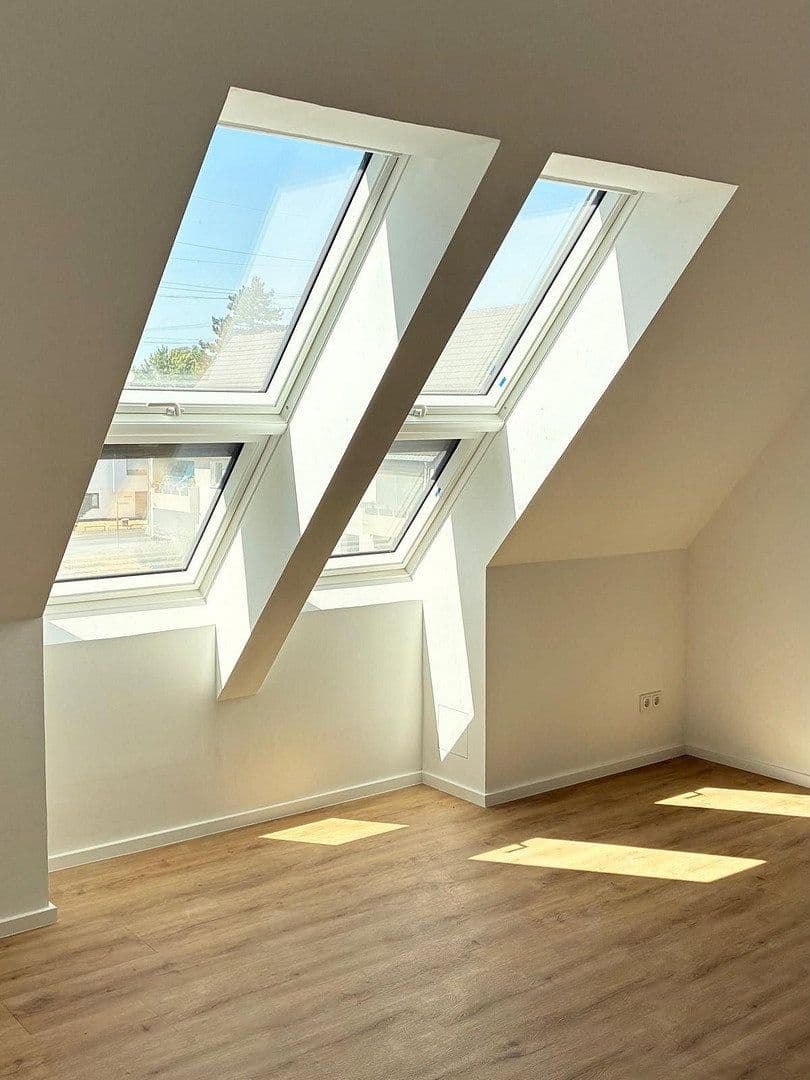 Pronájem bytu 4+1 140 m², Köln, Severní Porýní-Vestfálsko Pronájem bytu 4+1 140 m², Köln, Severní Porýní-Vestfálsko