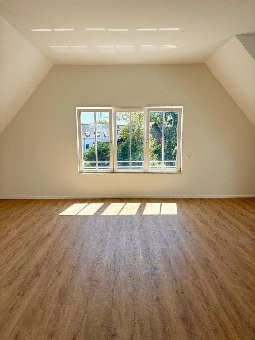 Pronájem bytu 4+1 140 m², Köln, Severní Porýní-Vestfálsko Pronájem bytu 4+1 140 m², Köln, Severní Porýní-Vestfálsko