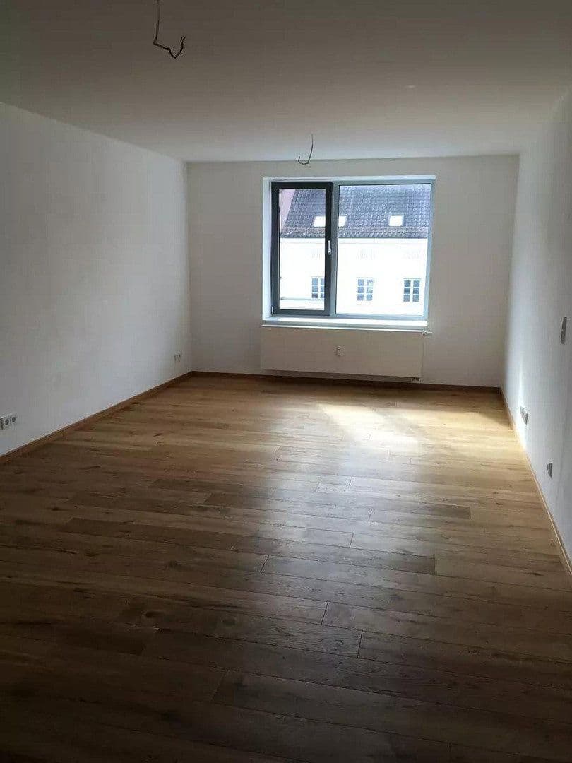 Pronájem bytu 1+1 41 m², Planungsbezirk, Straubing, Bavorsko Pronájem bytu 1+1 41 m², Planungsbezirk, Straubing, Bavorsko