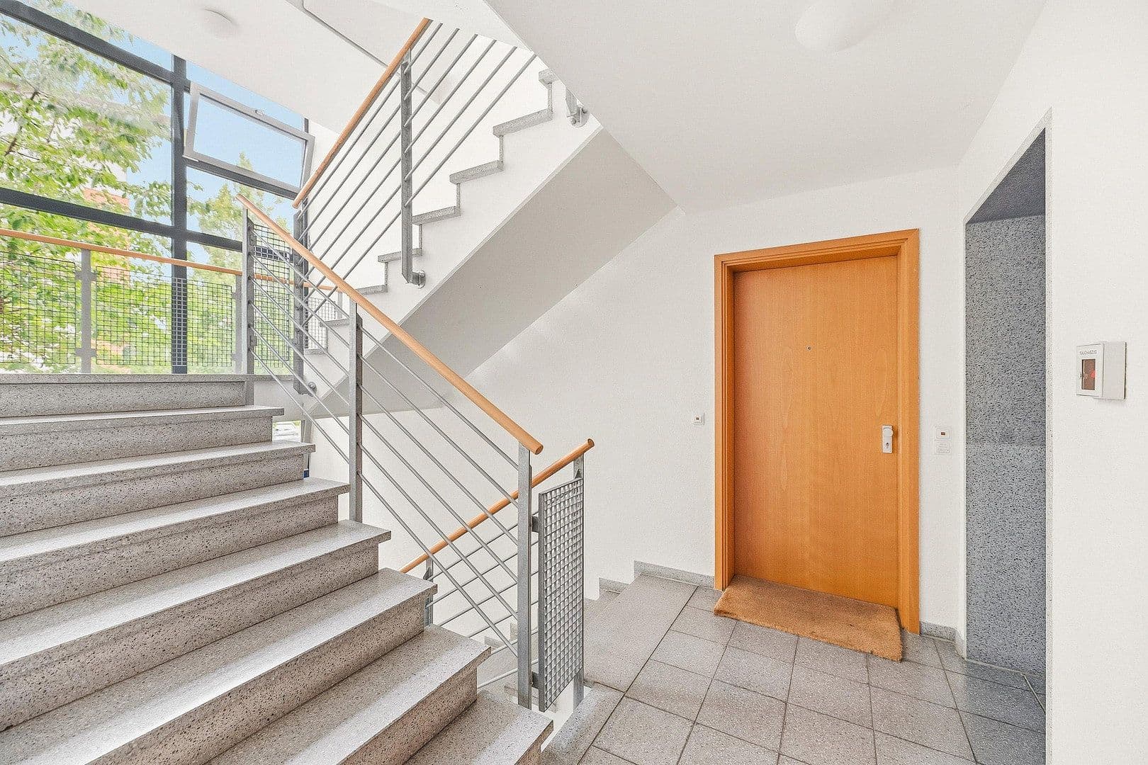 Prodej bytu 2+1 58 m², Reutlingen, Bádensko-Württembersko Prodej bytu 2+1 58 m², Reutlingen, Bádensko-Württembersko