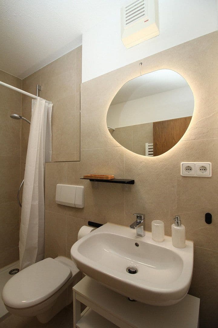 Pronájem bytu 1+1 33 m², Seehausener Allee 30, Leipzig, Sasko Pronájem bytu 1+1 33 m², Seehausener Allee 30, Leipzig, Sasko