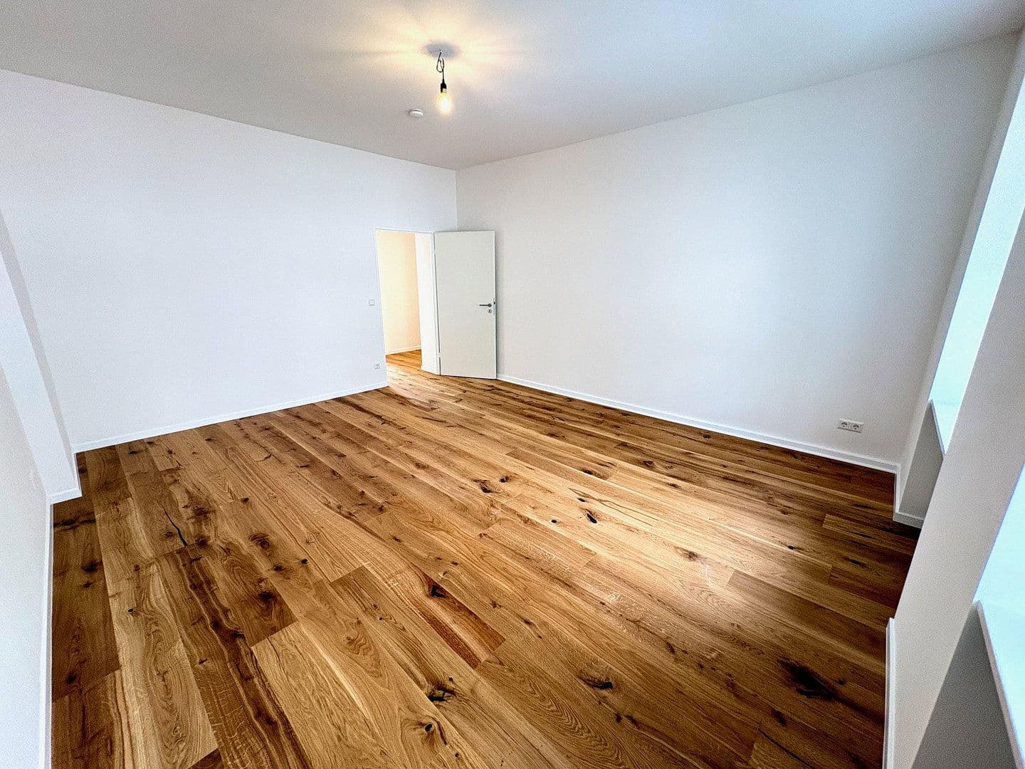 Prodej bytu 2+1 58 m², Fehrbellinerstraße 26, Berlin, Berlín Prodej bytu 2+1 58 m², Fehrbellinerstraße 26, Berlin, Berlín