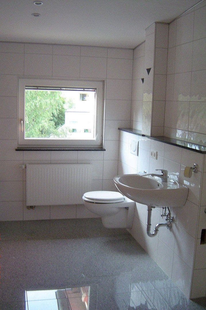 Pronájem bytu 2+1 72 m², Curfeßstraße 33, Aalen, Bádensko-Württembersko Pronájem bytu 2+1 72 m², Curfeßstraße 33, Aalen, Bádensko-Württembersko