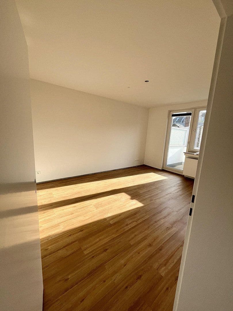 Pronájem bytu 3+1 87 m², Mülheimer Freiheit, Köln, Severní Porýní-Vestfálsko Pronájem bytu 3+1 87 m², Mülheimer Freiheit, Köln, Severní Porýní-Vestfálsko