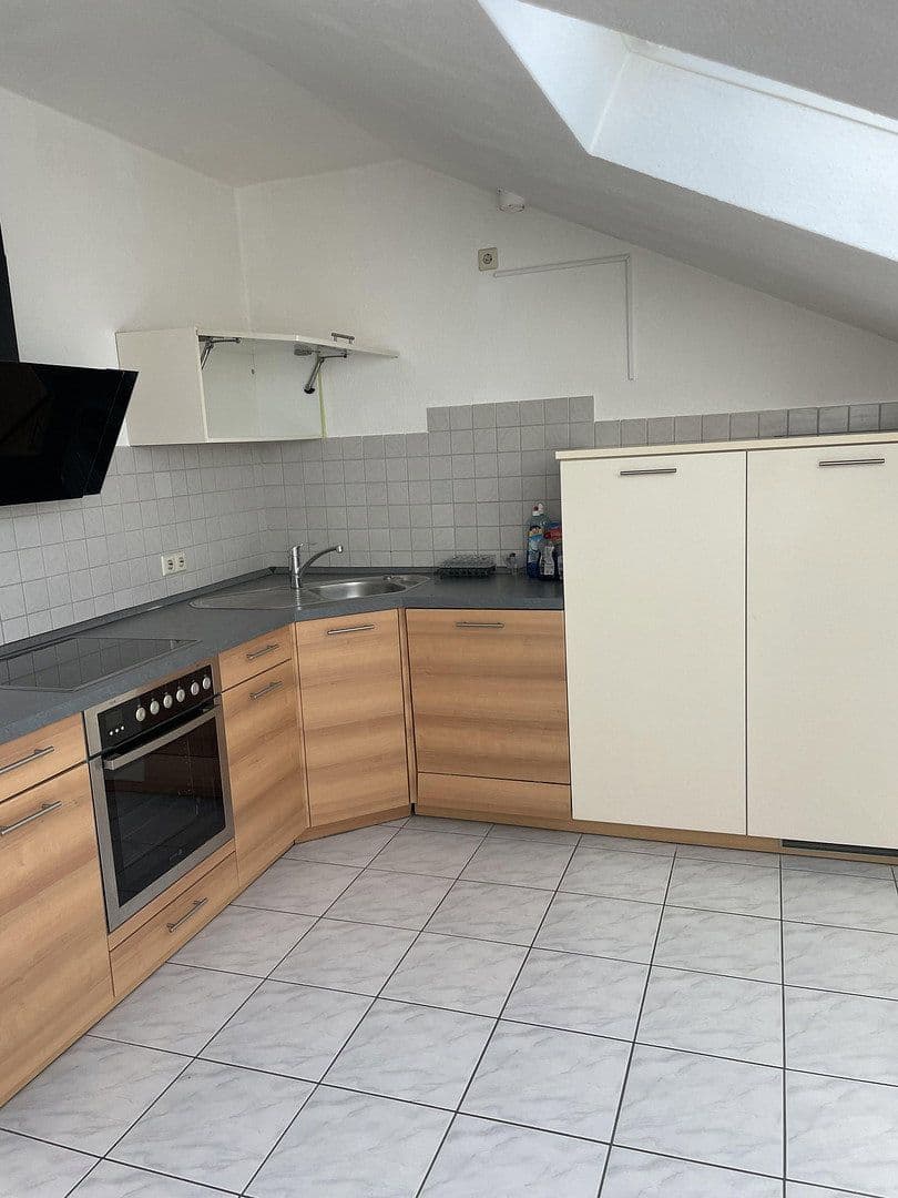 Pronájem bytu 2+1 101 m², Oftersheim, Bádensko-Württembersko Pronájem bytu 2+1 101 m², Oftersheim, Bádensko-Württembersko
