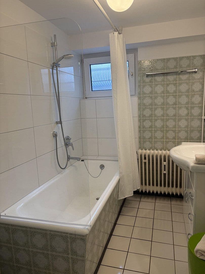 Pronájem bytu 2+1 39 m², Friedrich 2, Bad Vilbel, Hessen Pronájem bytu 2+1 39 m², Friedrich 2, Bad Vilbel, Hessen