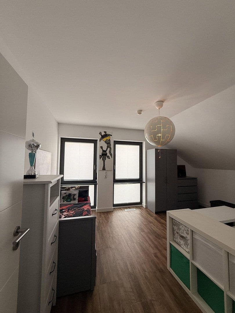 Prodej domu 193 m², pozemek 799 m², Velbert, Severní Porýní-Vestfálsko Prodej domu 193 m², pozemek 799 m², Velbert, Severní Porýní-Vestfálsko