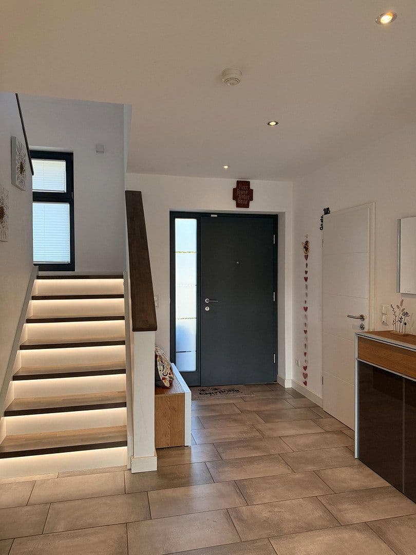 Prodej domu 193 m², pozemek 799 m², Velbert, Severní Porýní-Vestfálsko Prodej domu 193 m², pozemek 799 m², Velbert, Severní Porýní-Vestfálsko