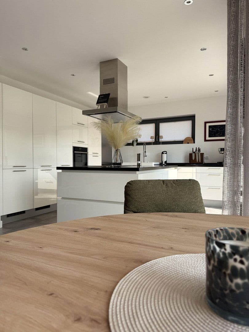 Prodej domu 193 m², pozemek 799 m², Velbert, Severní Porýní-Vestfálsko Prodej domu 193 m², pozemek 799 m², Velbert, Severní Porýní-Vestfálsko