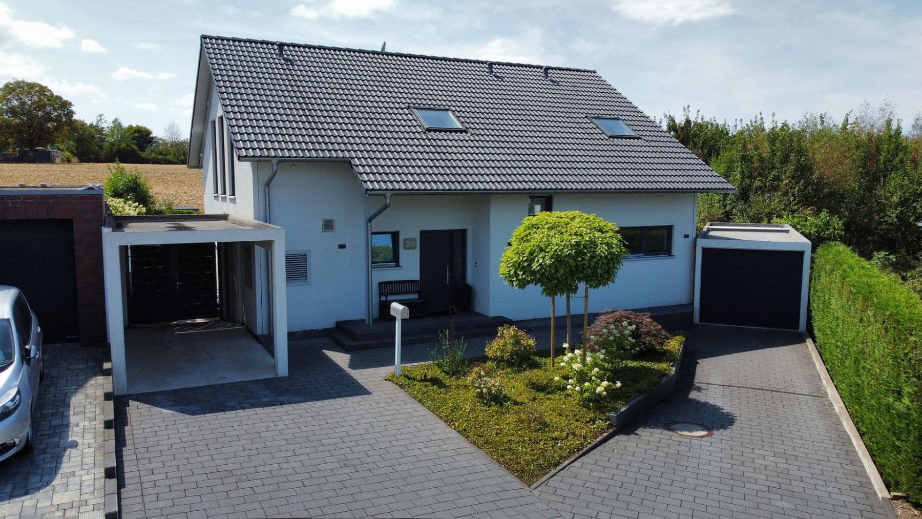 Prodej domu 193 m², pozemek 799 m², Velbert, Severní Porýní-Vestfálsko Prodej domu 193 m², pozemek 799 m², Velbert, Severní Porýní-Vestfálsko