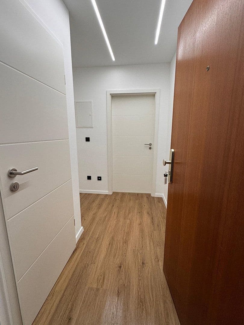 Prodej bytu 3+1 60 m², Düsseldorf, Severní Porýní-Vestfálsko Prodej bytu 3+1 60 m², Düsseldorf, Severní Porýní-Vestfálsko