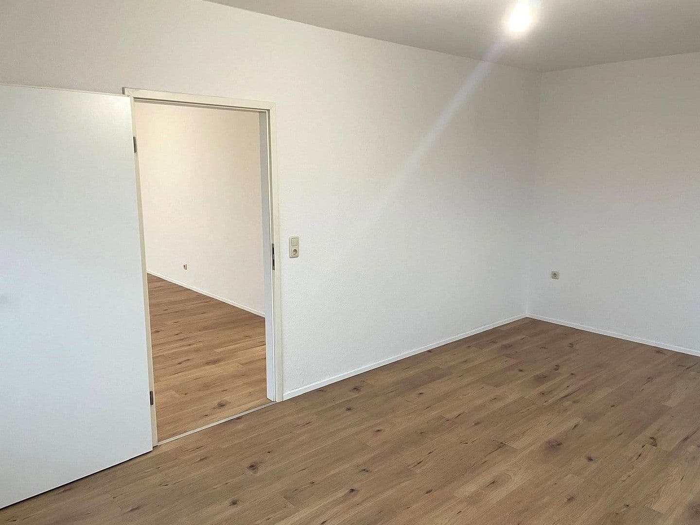 Pronájem bytu 2+1 53 m², Wielandstraße 6, Apolda, Durynsko Pronájem bytu 2+1 53 m², Wielandstraße 6, Apolda, Durynsko