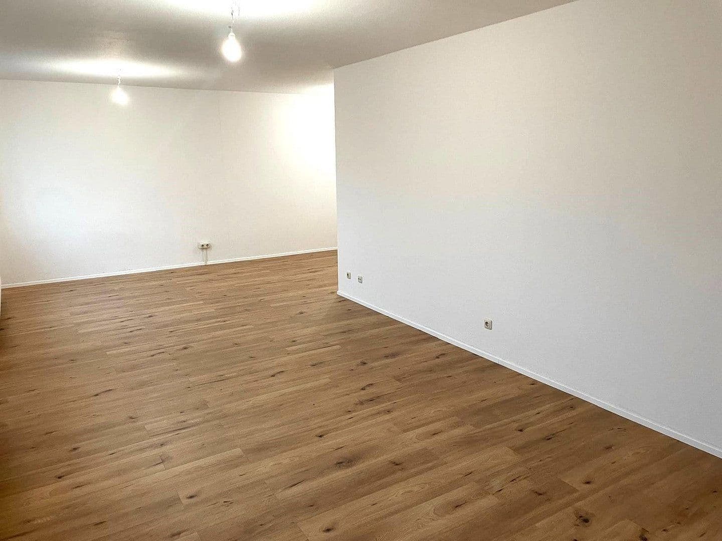 Pronájem bytu 2+1 53 m², Wielandstraße 6, Apolda, Durynsko Pronájem bytu 2+1 53 m², Wielandstraße 6, Apolda, Durynsko