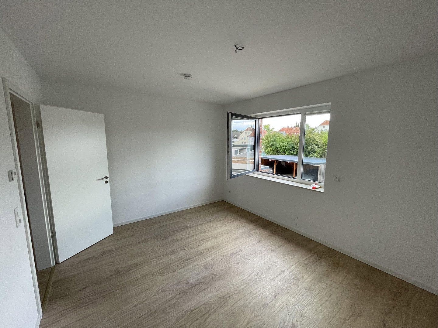 Pronájem bytu 3+1 96 m², Schillerstraße 2, Stadthagen, Dolní Sasko Pronájem bytu 3+1 96 m², Schillerstraße 2, Stadthagen, Dolní Sasko