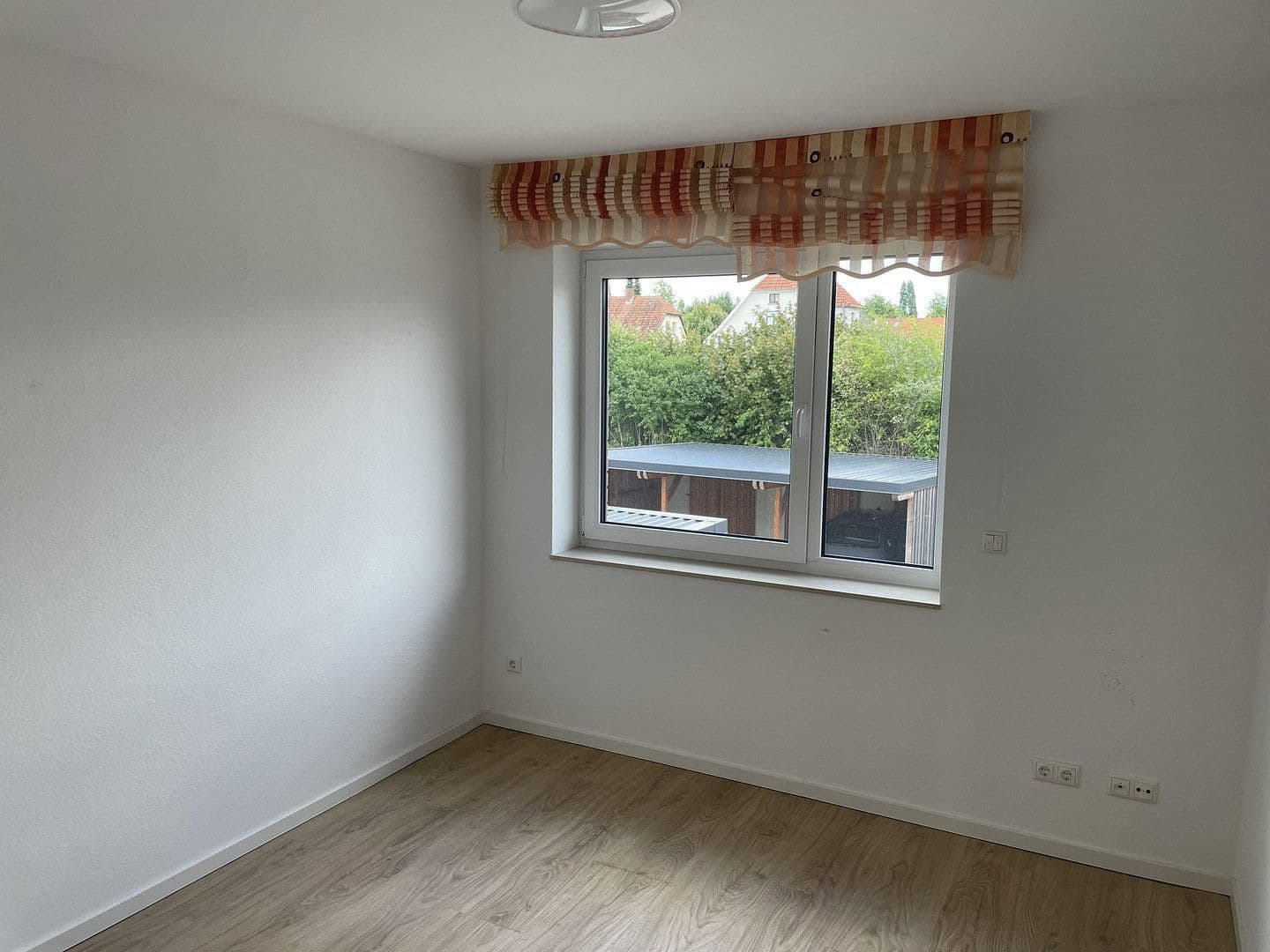 Pronájem bytu 3+1 96 m², Schillerstraße 2, Stadthagen, Dolní Sasko Pronájem bytu 3+1 96 m², Schillerstraße 2, Stadthagen, Dolní Sasko