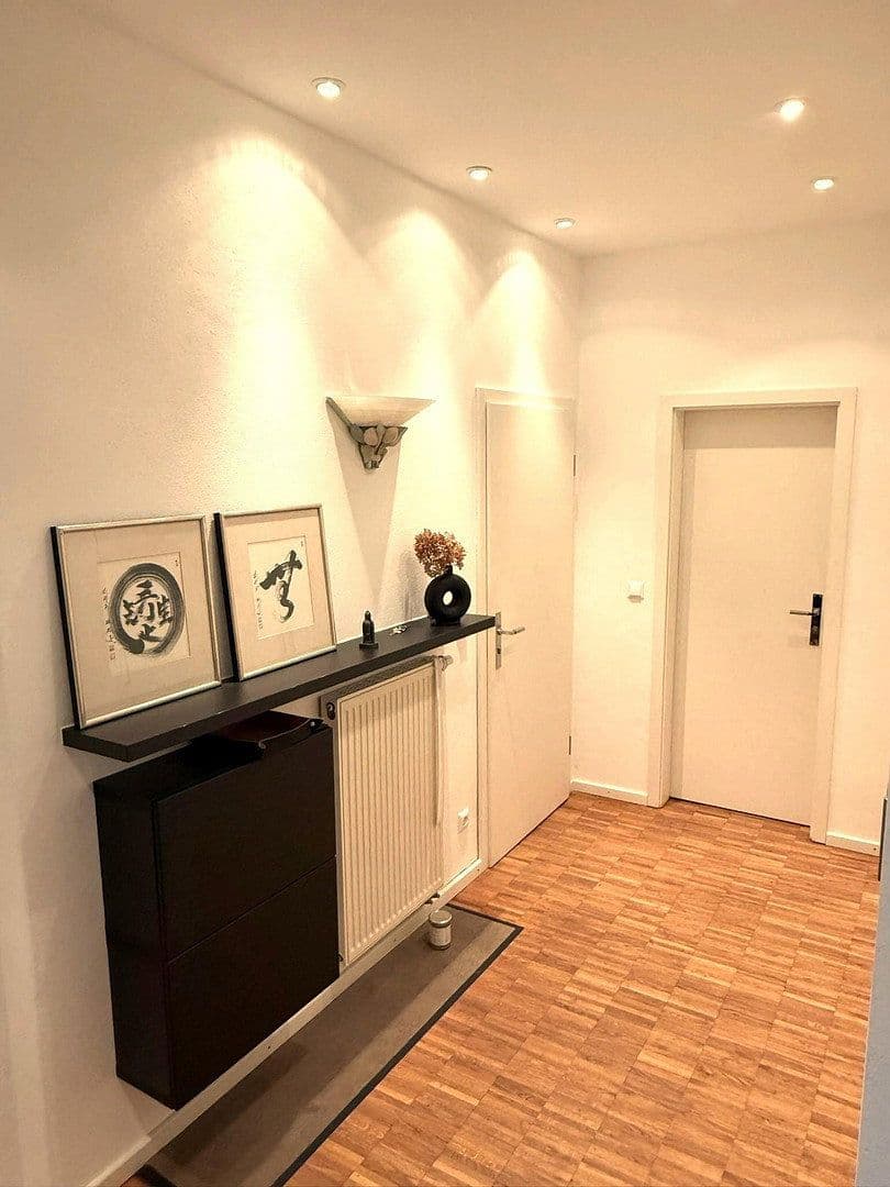 Pronájem bytu 2+1 116 m², Ellmaierstraße 6, Rosenheim, Bavorsko Pronájem bytu 2+1 116 m², Ellmaierstraße 6, Rosenheim, Bavorsko