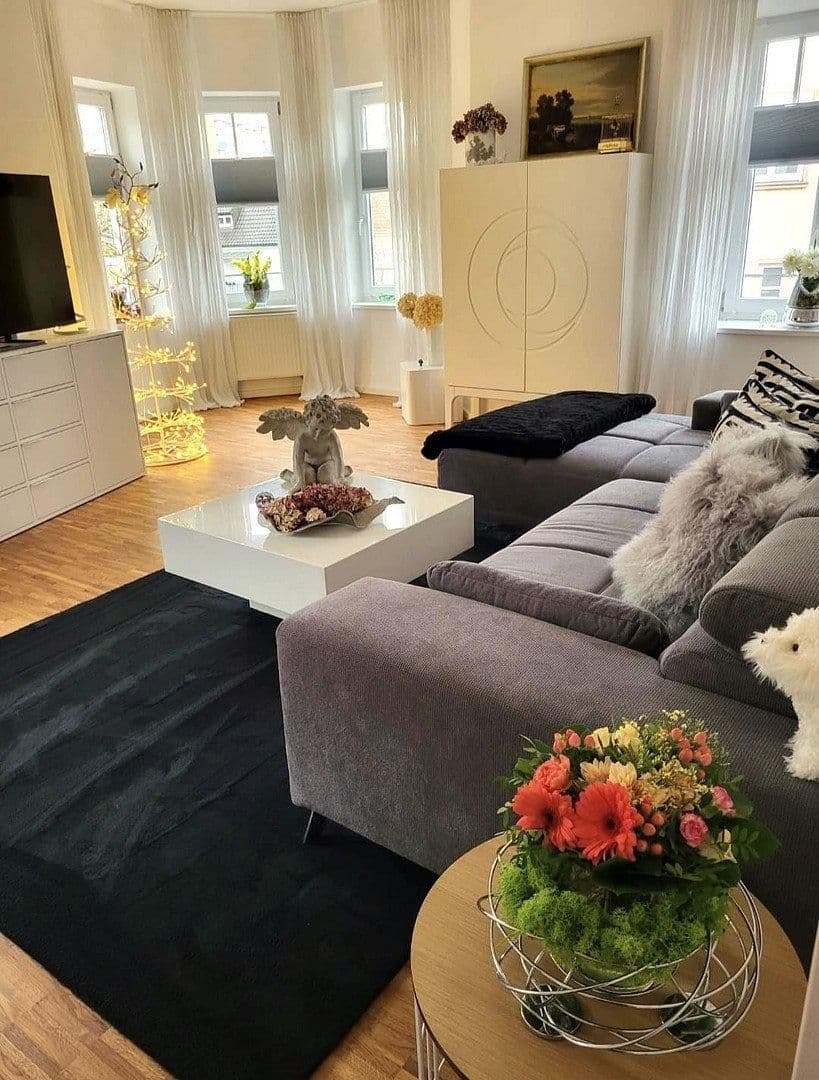 Pronájem bytu 2+1 116 m², Ellmaierstraße 6, Rosenheim, Bavorsko Pronájem bytu 2+1 116 m², Ellmaierstraße 6, Rosenheim, Bavorsko