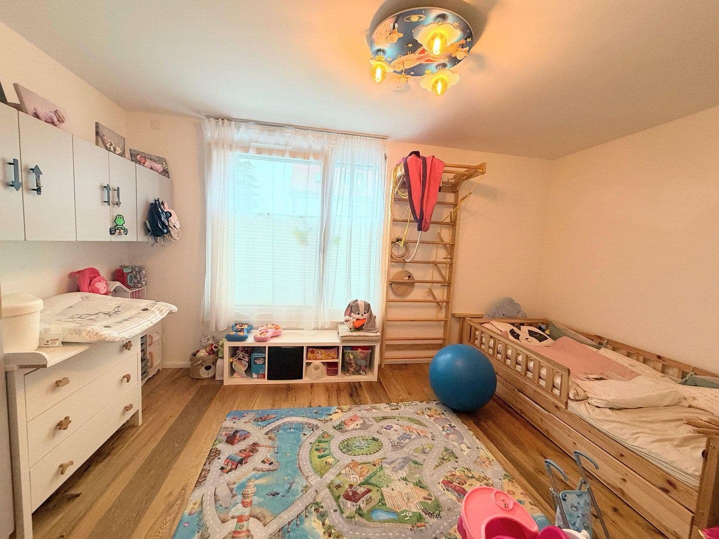 Prodej domu 145 m², pozemek 315 m², Zur Hammerschmiede 14a, Bellenberg, Bavorsko Prodej domu 145 m², pozemek 315 m², Zur Hammerschmiede 14a, Bellenberg, Bavorsko