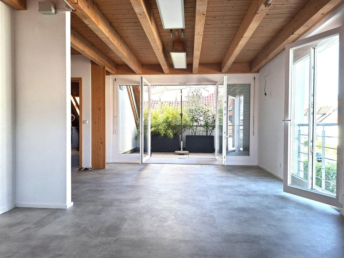 Pronájem bytu 4+1 112 m², Kernen im Remstal, Bádensko-Württembersko Pronájem bytu 4+1 112 m², Kernen im Remstal, Bádensko-Württembersko