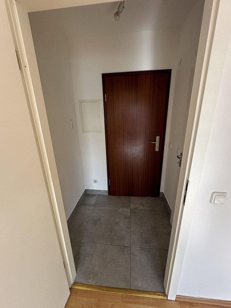 Prodej bytu 1+1 31 m², Odenwaldstraße 11, Flörsheim, Hessen Prodej bytu 1+1 31 m², Odenwaldstraße 11, Flörsheim, Hessen