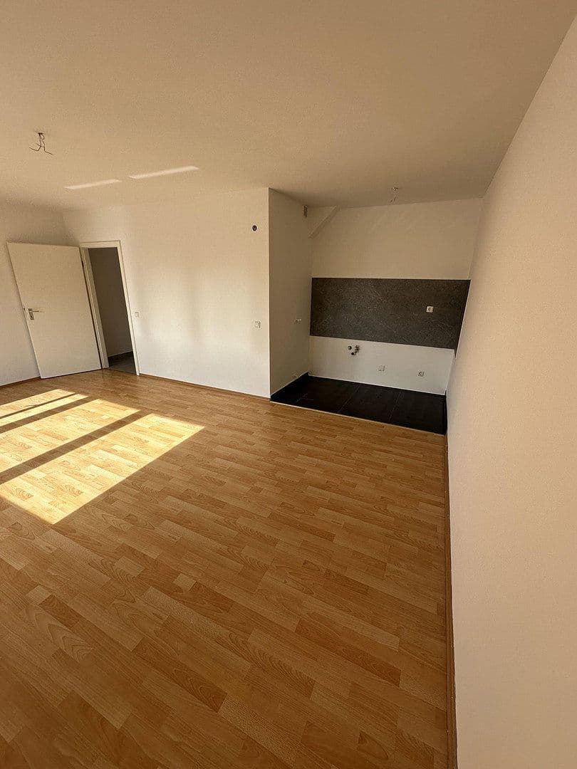 Prodej bytu 1+1 31 m², Odenwaldstraße 11, Flörsheim, Hessen Prodej bytu 1+1 31 m², Odenwaldstraße 11, Flörsheim, Hessen