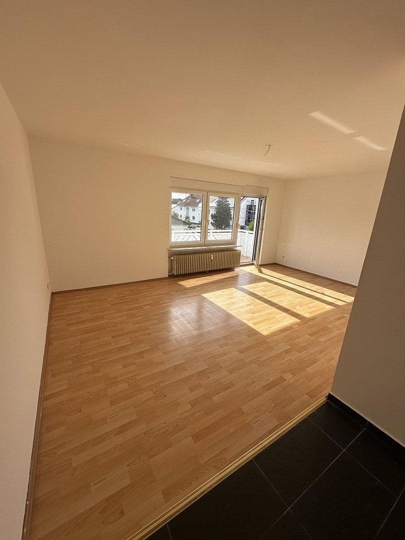 Prodej bytu 1+1 31 m², Odenwaldstraße 11, Flörsheim, Hessen Prodej bytu 1+1 31 m², Odenwaldstraße 11, Flörsheim, Hessen