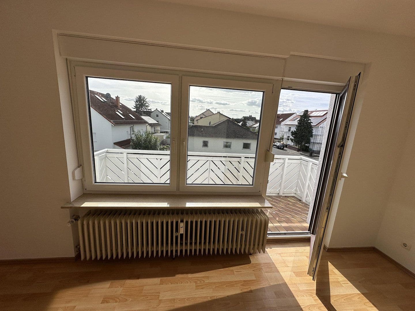 Prodej bytu 1+1 31 m², Odenwaldstraße 11, Flörsheim, Hessen Prodej bytu 1+1 31 m², Odenwaldstraße 11, Flörsheim, Hessen