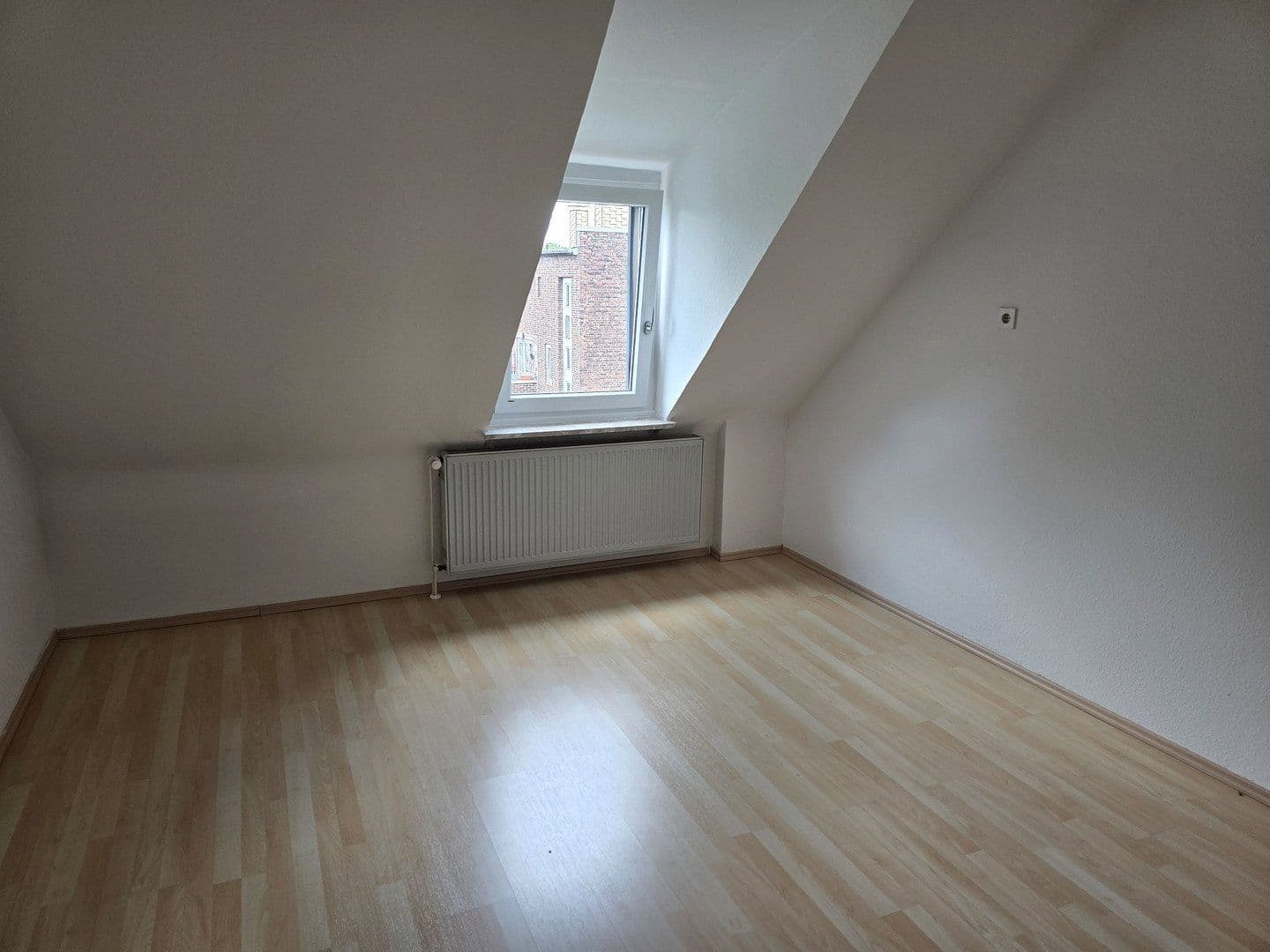 Pronájem bytu 3+1 70 m², Von-der-Tann-Straße 14, Dortmund, Severní Porýní-Vestfálsko Pronájem bytu 3+1 70 m², Von-der-Tann-Straße 14, Dortmund, Severní Porýní-Vestfálsko