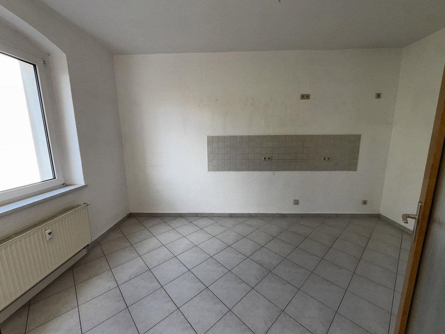 Pronájem bytu 2+1 62 m², Goethestr. 16, Dessau-Roßlau, Sasko-Anhaltsko Pronájem bytu 2+1 62 m², Goethestr. 16, Dessau-Roßlau, Sasko-Anhaltsko