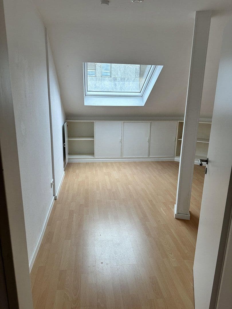 Pronájem bytu 2+1 78 m², Kilianstraße 10, Heilbronn, Bádensko-Württembersko Pronájem bytu 2+1 78 m², Kilianstraße 10, Heilbronn, Bádensko-Württembersko
