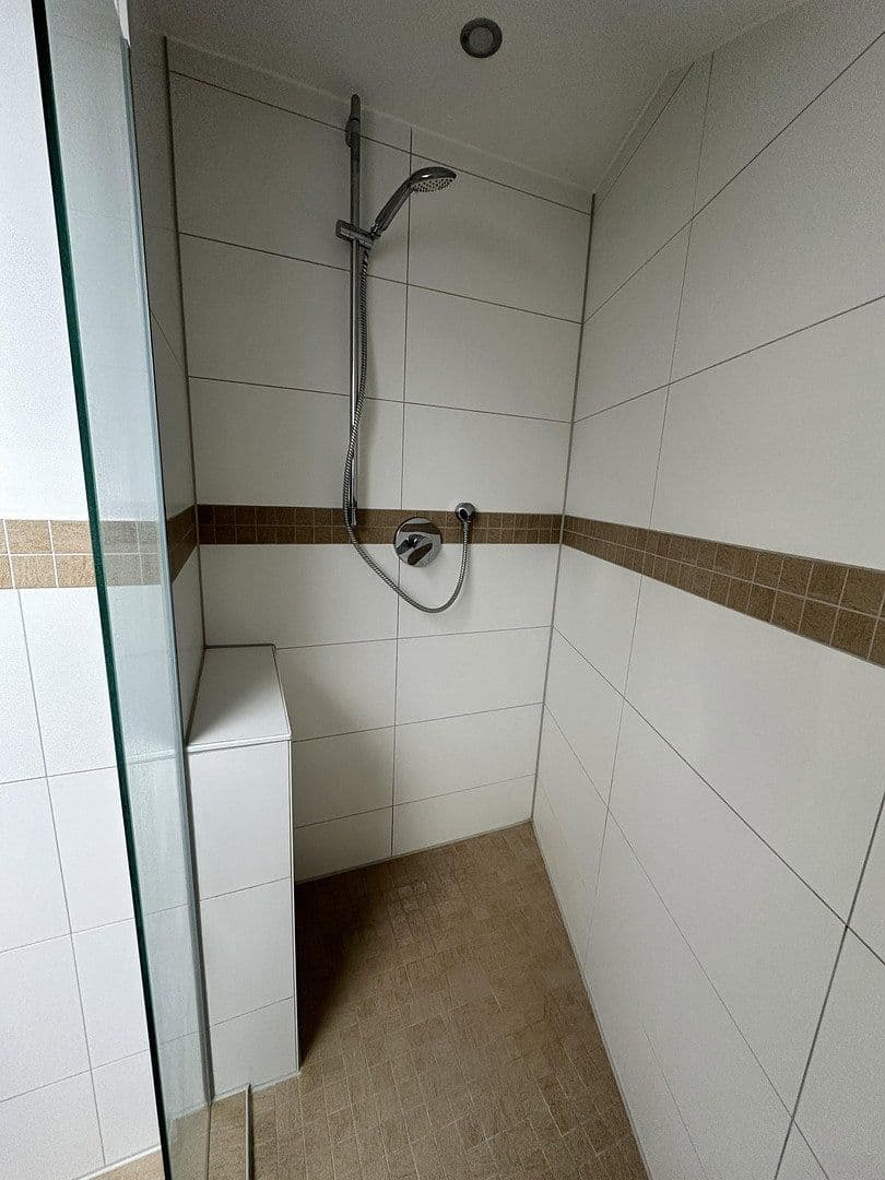 Pronájem bytu 2+1 78 m², Kilianstraße 10, Heilbronn, Bádensko-Württembersko Pronájem bytu 2+1 78 m², Kilianstraße 10, Heilbronn, Bádensko-Württembersko