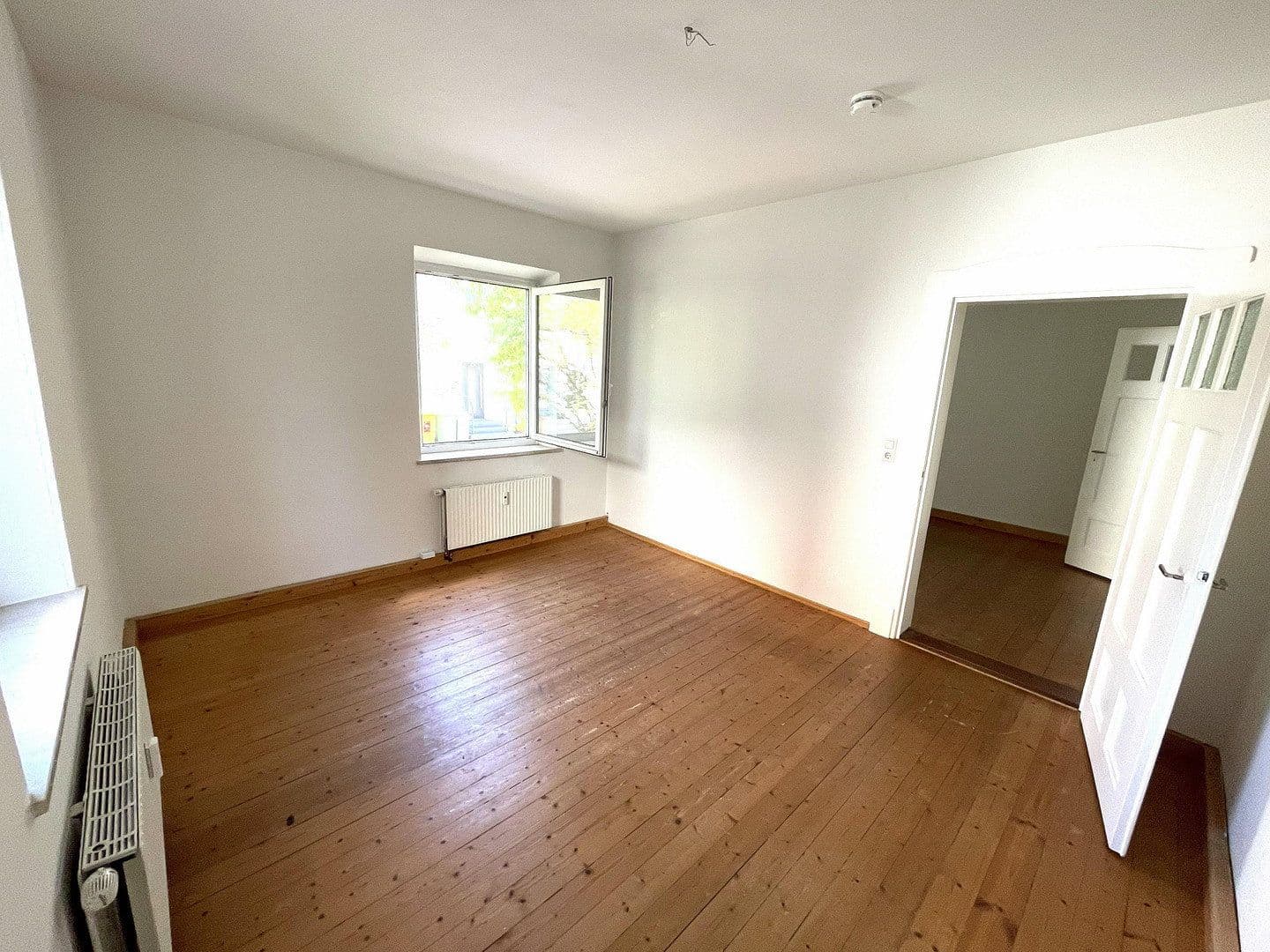 Pronájem bytu 3+1 70 m², Augsburg, Bavorsko Pronájem bytu 3+1 70 m², Augsburg, Bavorsko