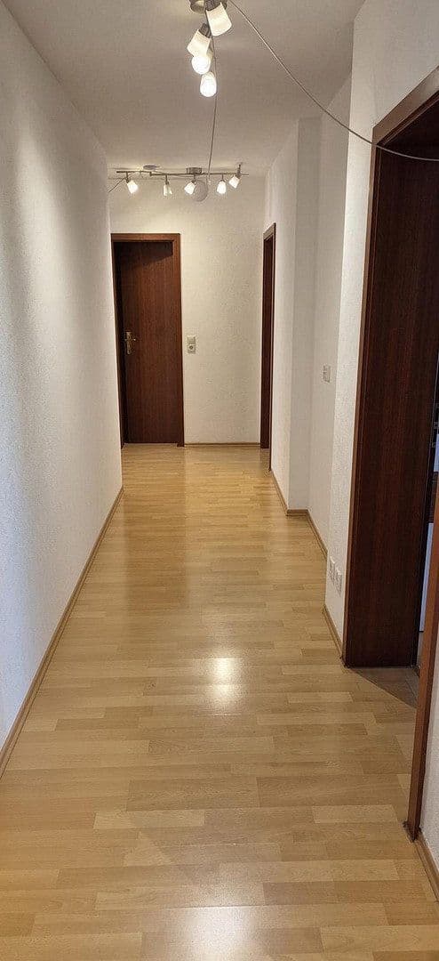 Pronájem bytu 3+1 87 m², Wingertstr. 69, Mannheim, Bádensko-Württembersko Pronájem bytu 3+1 87 m², Wingertstr. 69, Mannheim, Bádensko-Württembersko