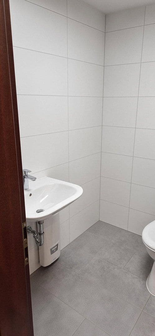 Pronájem bytu 3+1 87 m², Wingertstr. 69, Mannheim, Bádensko-Württembersko Pronájem bytu 3+1 87 m², Wingertstr. 69, Mannheim, Bádensko-Württembersko