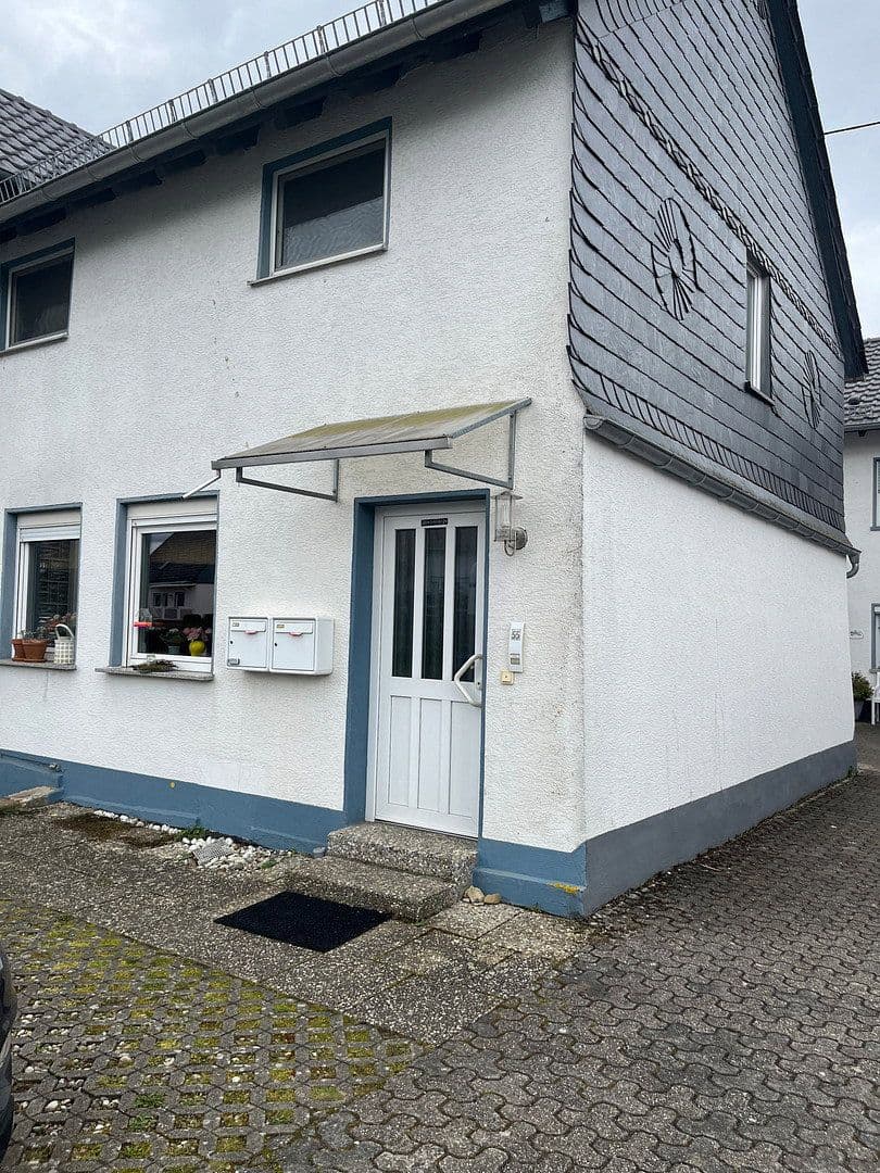 Pronájem bytu 4+1 95 m², Niedernhausen, Hessen Pronájem bytu 4+1 95 m², Niedernhausen, Hessen