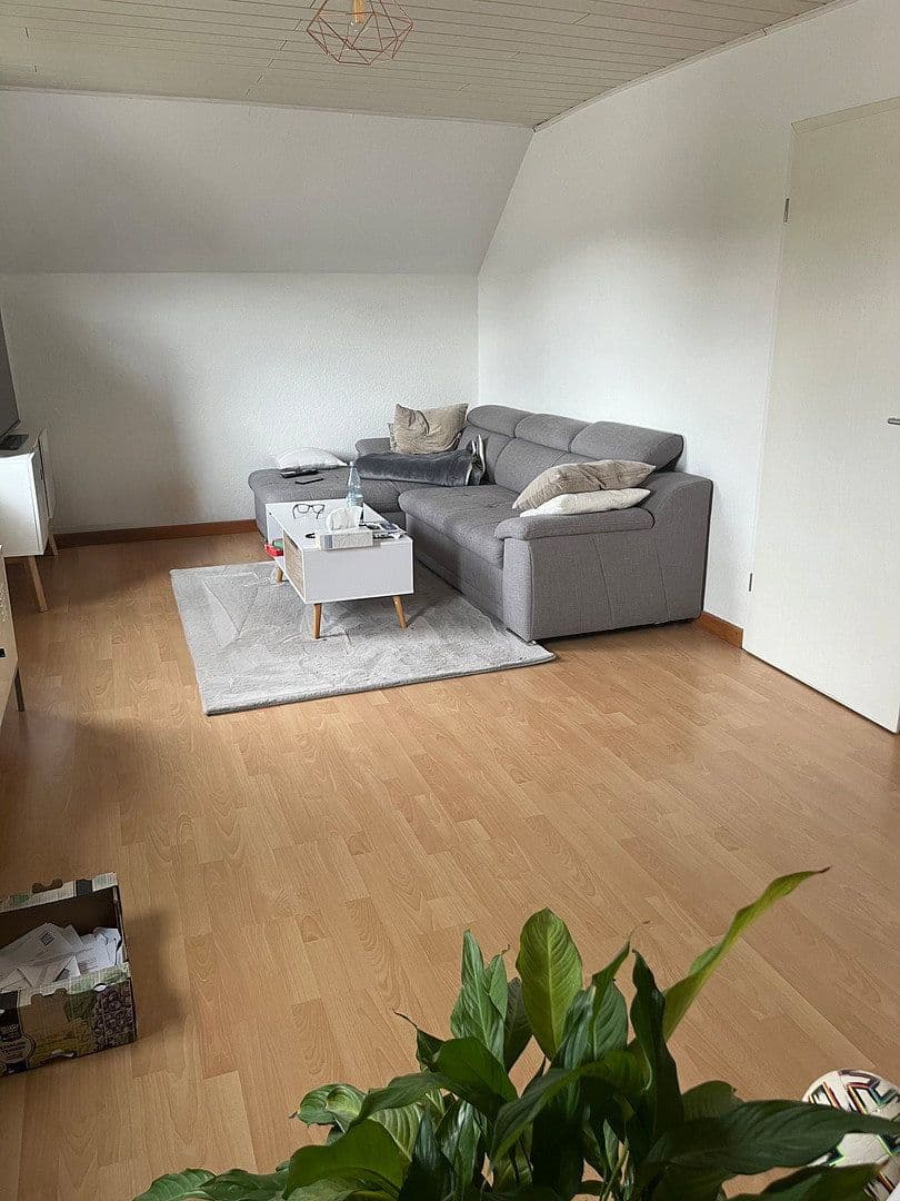 Pronájem bytu 4+1 95 m², Niedernhausen, Hessen Pronájem bytu 4+1 95 m², Niedernhausen, Hessen