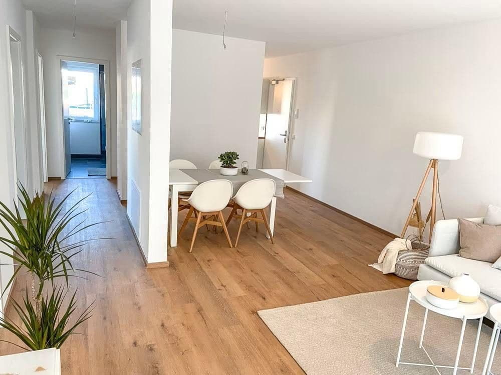 Pronájem bytu 4+1 100 m², Münchener Straße 94, Roth, Bavorsko Pronájem bytu 4+1 100 m², Münchener Straße 94, Roth, Bavorsko