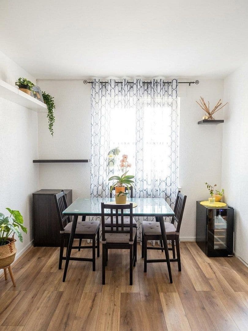 Prodej bytu 3+1 65 m², Singen (Hohentwiel), Bádensko-Württembersko Prodej bytu 3+1 65 m², Singen (Hohentwiel), Bádensko-Württembersko