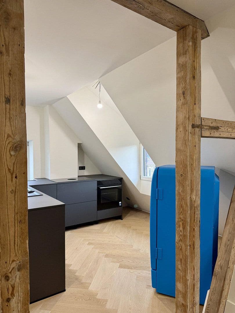 Pronájem bytu 4+1 67 m², Stuttgart, Bádensko-Württembersko Pronájem bytu 4+1 67 m², Stuttgart, Bádensko-Württembersko