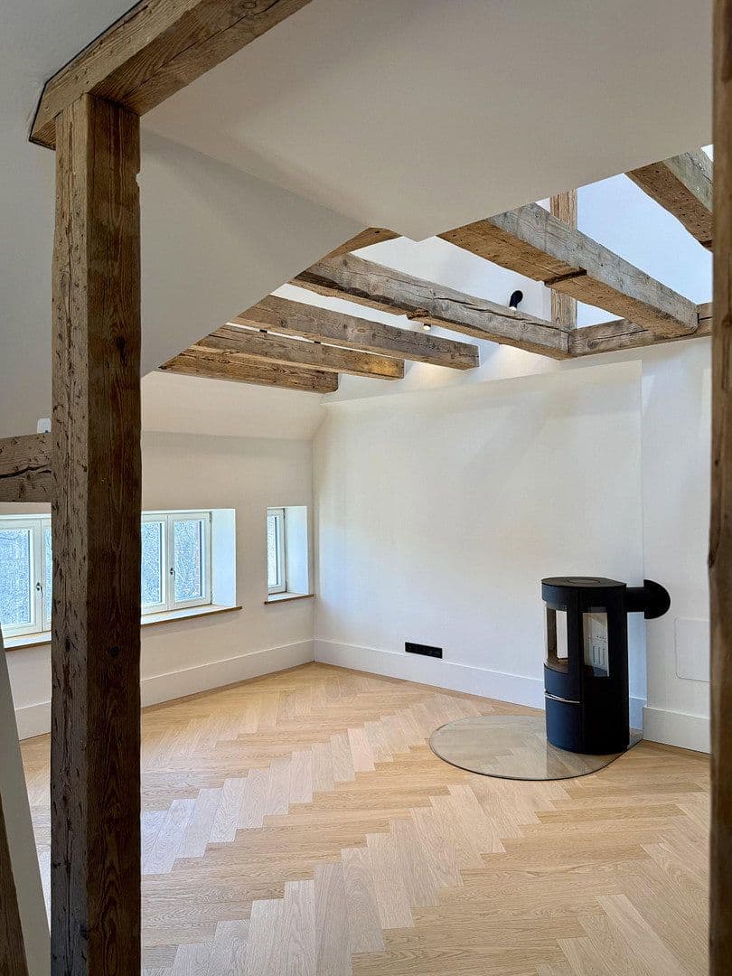 Pronájem bytu 4+1 67 m², Stuttgart, Bádensko-Württembersko Pronájem bytu 4+1 67 m², Stuttgart, Bádensko-Württembersko