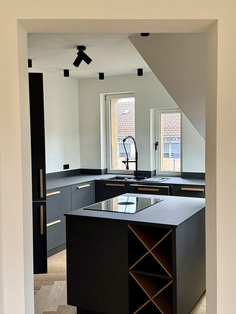 Pronájem bytu 3+1 118 m², Stuttgart, Bádensko-Württembersko Pronájem bytu 3+1 118 m², Stuttgart, Bádensko-Württembersko