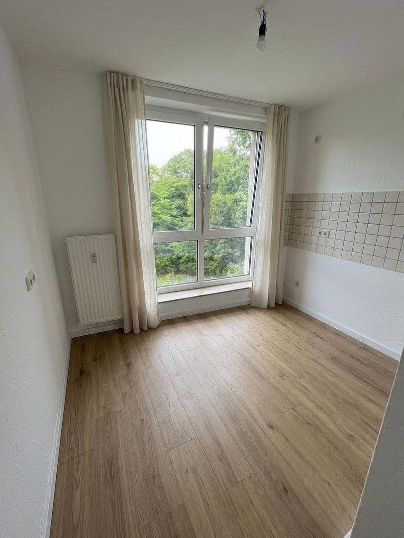 Prodej bytu 3+1 76 m², Sprockhövel, Severní Porýní-Vestfálsko Prodej bytu 3+1 76 m², Sprockhövel, Severní Porýní-Vestfálsko