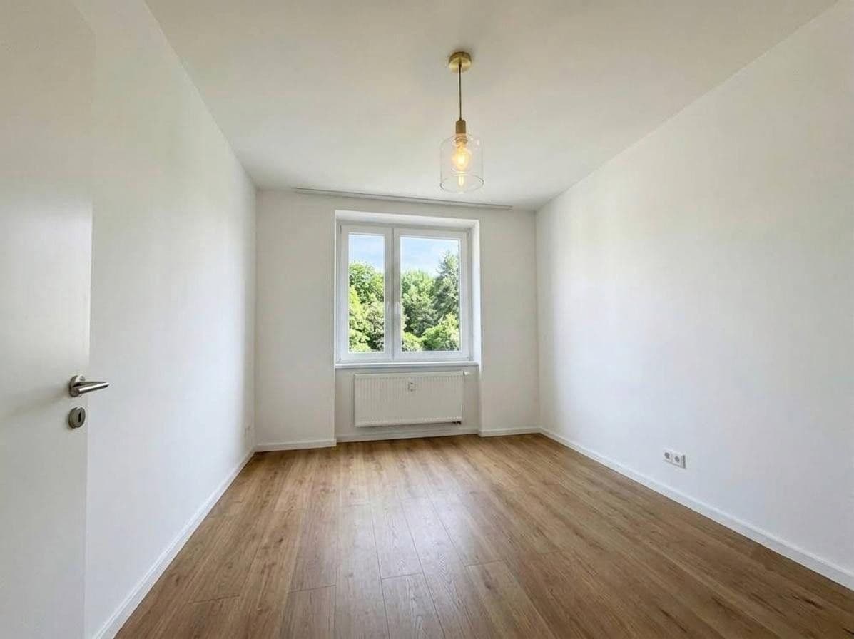 Prodej bytu 3+1 76 m², Sprockhövel, Severní Porýní-Vestfálsko Prodej bytu 3+1 76 m², Sprockhövel, Severní Porýní-Vestfálsko