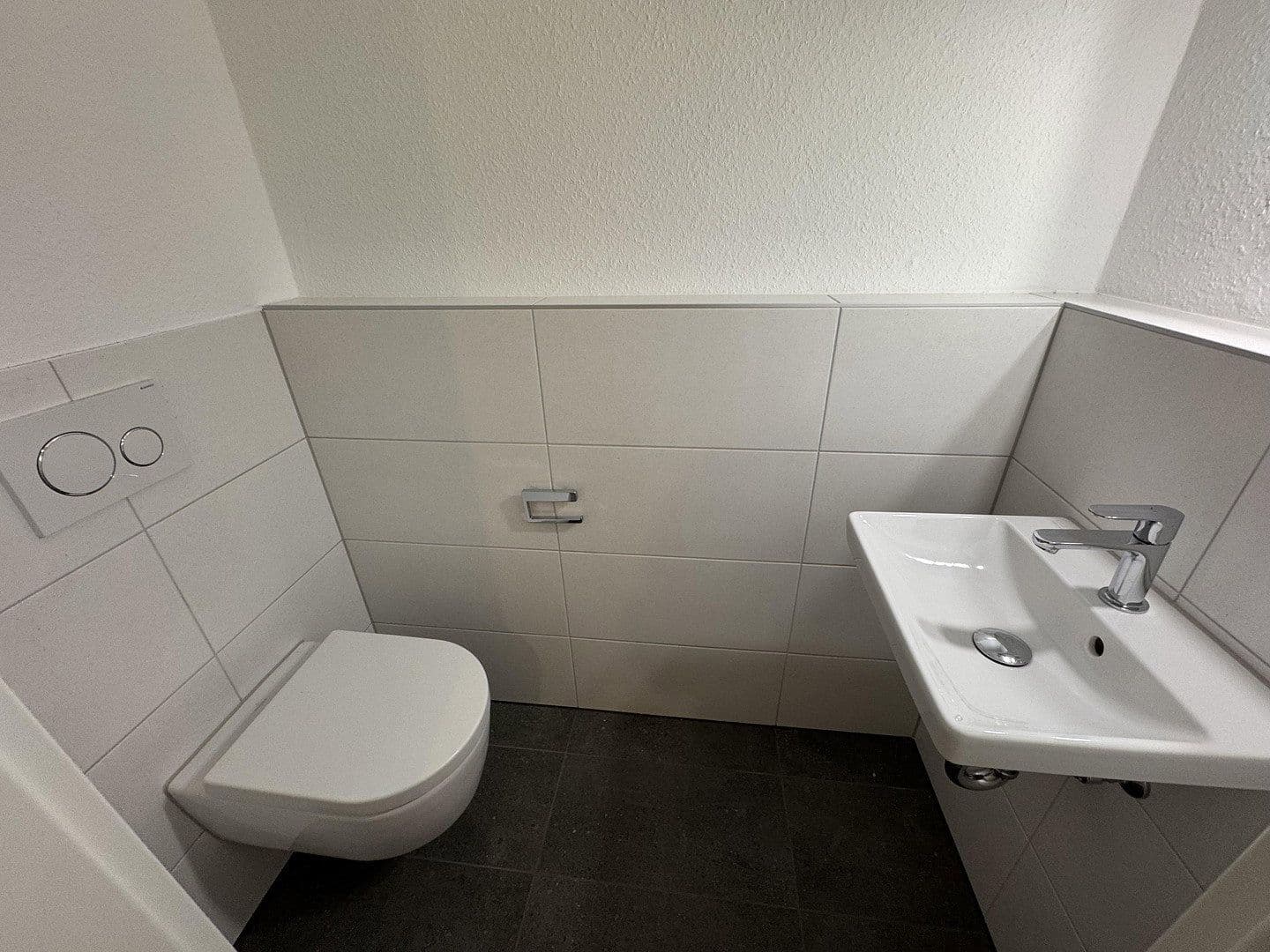 Pronájem bytu 4+1 97 m², Dornbirnerstr 4, Feuerbach, Bádensko-Württembersko Pronájem bytu 4+1 97 m², Dornbirnerstr 4, Feuerbach, Bádensko-Württembersko
