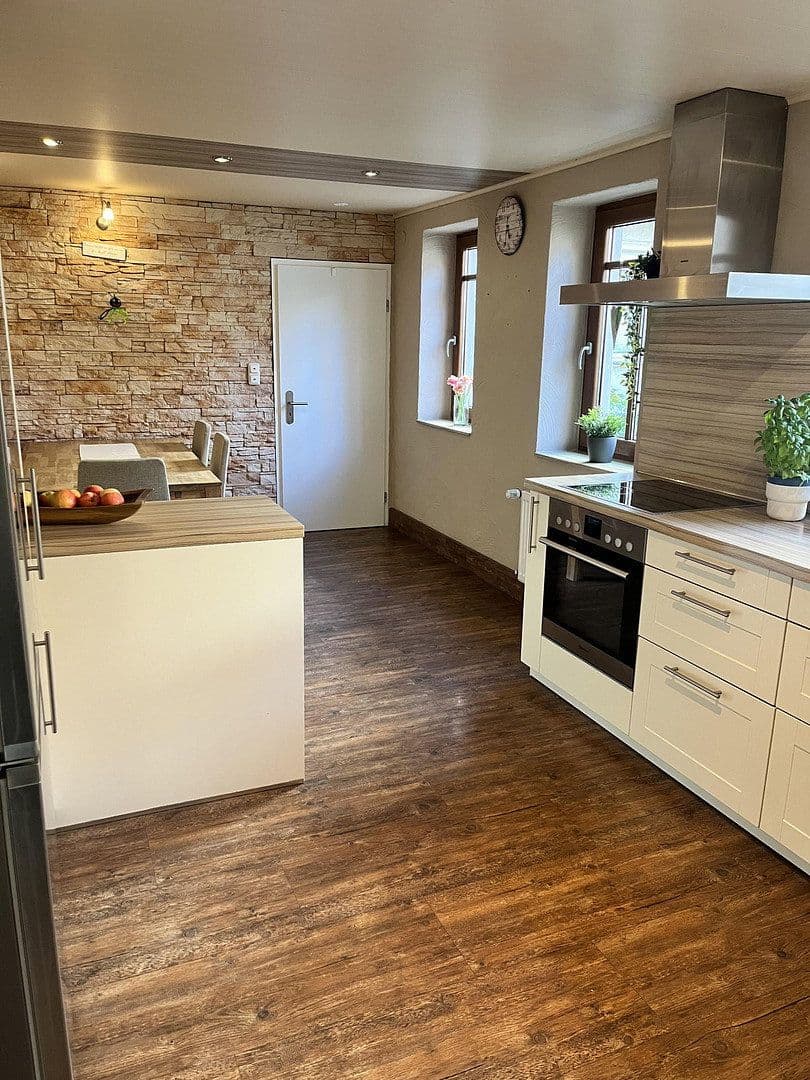 Prodej domu 230 m², pozemek 174 m², Bingen am Rhein, Porýní-Falc Prodej domu 230 m², pozemek 174 m², Bingen am Rhein, Porýní-Falc