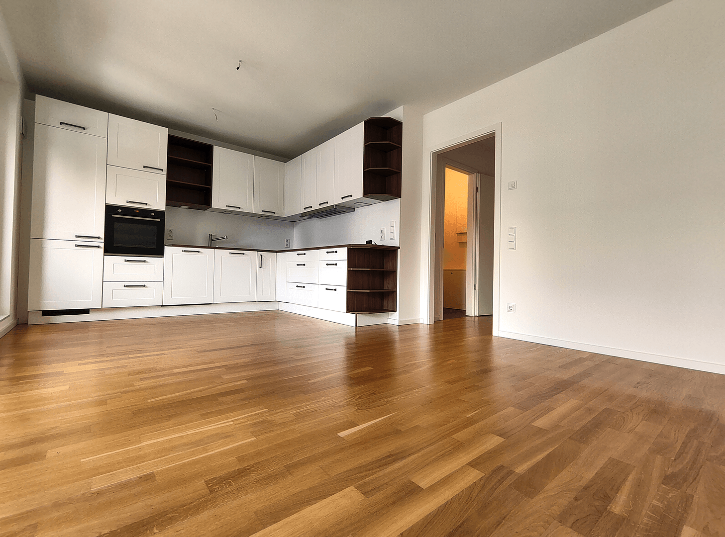 Prodej bytu 3+1 77 m², Hamburg, Hamburg Prodej bytu 3+1 77 m², Hamburg, Hamburg