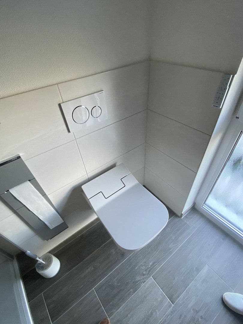 Pronájem bytu 3+1 88 m², Gustav-Stresemann-Straße 21, Göggingen, Bavorsko Pronájem bytu 3+1 88 m², Gustav-Stresemann-Straße 21, Göggingen, Bavorsko
