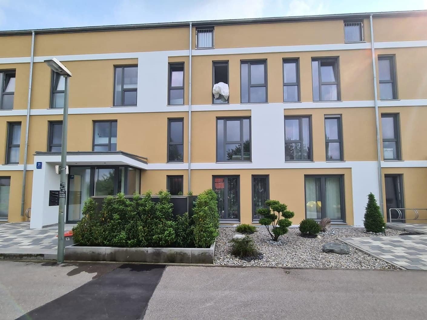 Pronájem bytu 3+1 88 m², Gustav-Stresemann-Straße 21, Göggingen, Bavorsko Pronájem bytu 3+1 88 m², Gustav-Stresemann-Straße 21, Göggingen, Bavorsko
