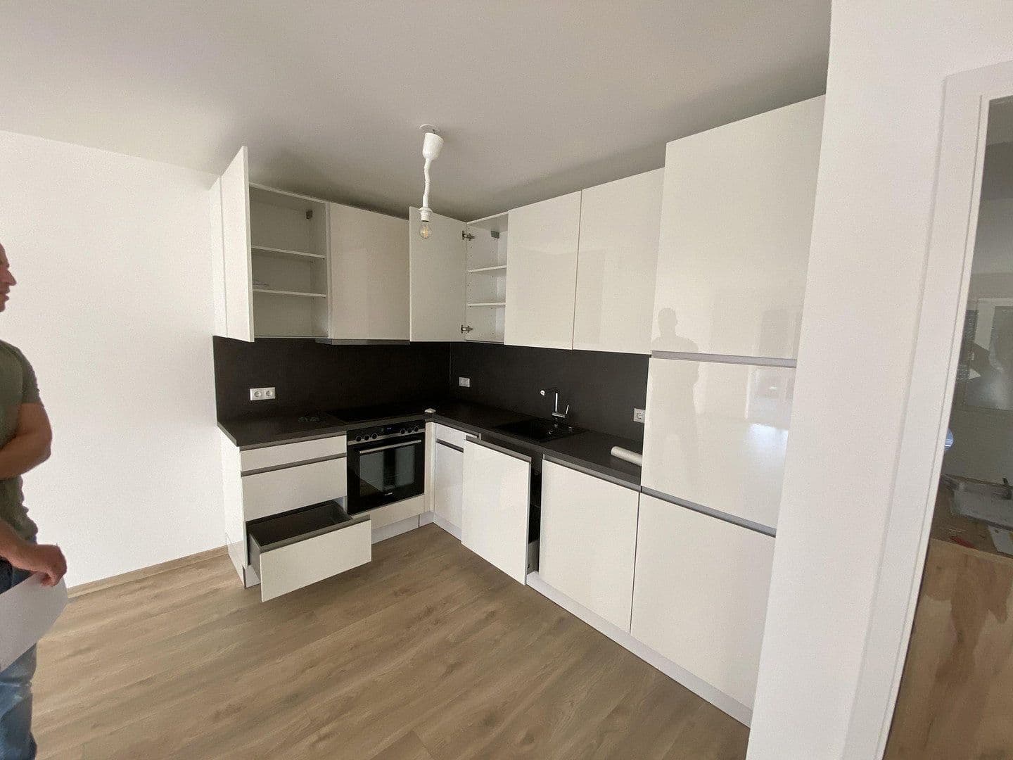 Pronájem bytu 3+1 88 m², Gustav-Stresemann-Straße 21, Göggingen, Bavorsko Pronájem bytu 3+1 88 m², Gustav-Stresemann-Straße 21, Göggingen, Bavorsko