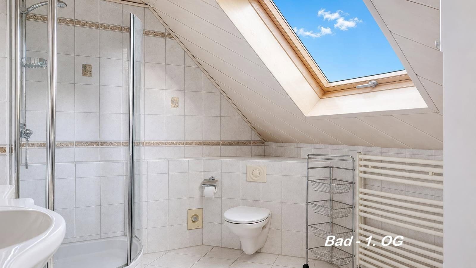Prodej domu 176 m², pozemek 600 m², Varel, Dolní Sasko Prodej domu 176 m², pozemek 600 m², Varel, Dolní Sasko
